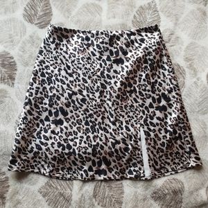 Princess Polly mini skirt (size 2)